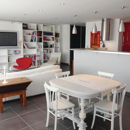 Awesome Apartment In Sauvian With Wifi Exterior foto