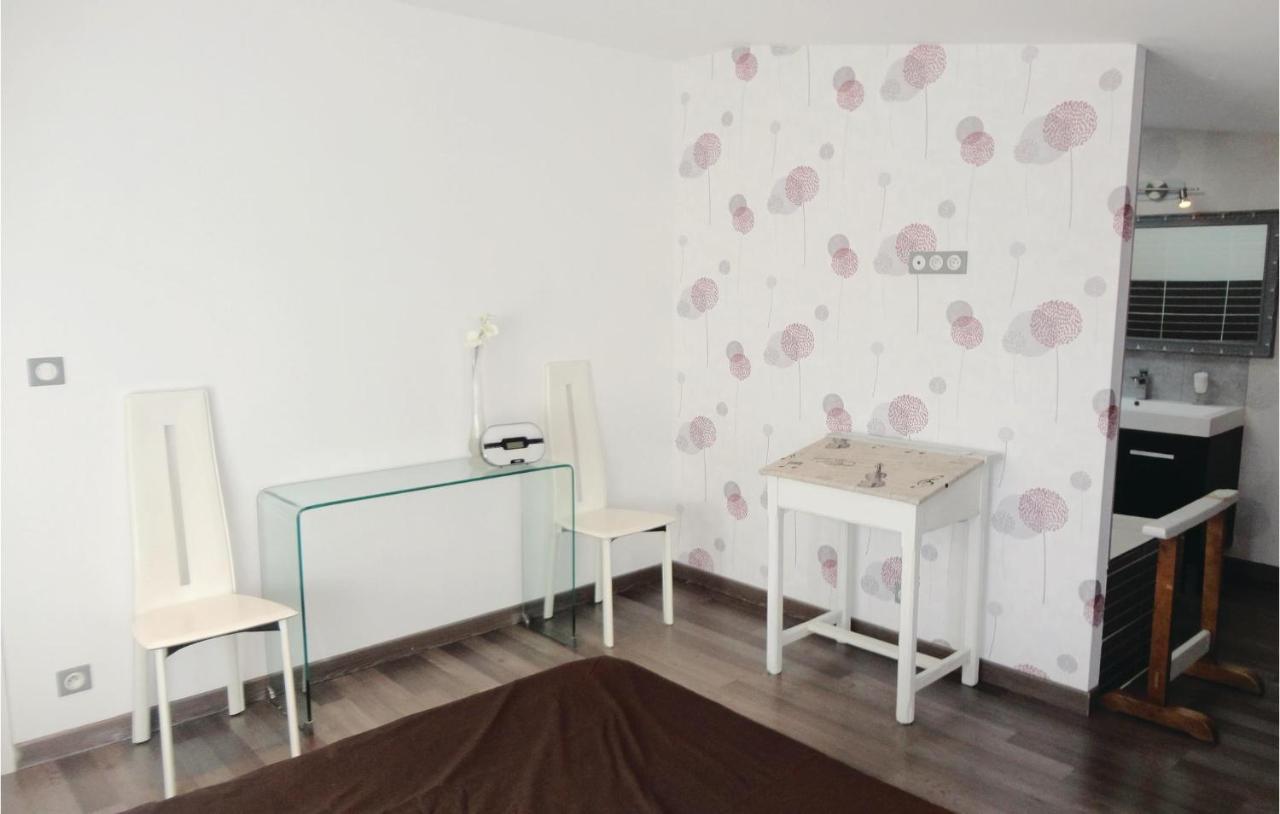 Awesome Apartment In Sauvian With Wifi Exterior foto